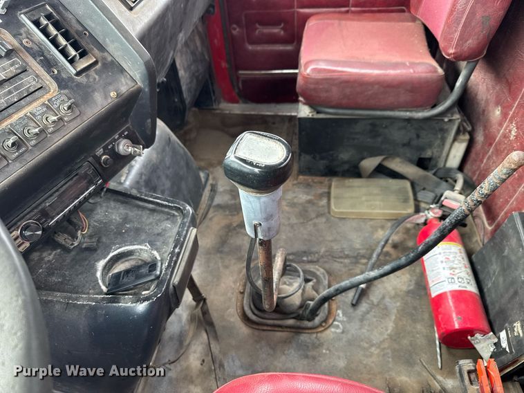 image for item LH9460 1993 White GMC WG dump truck