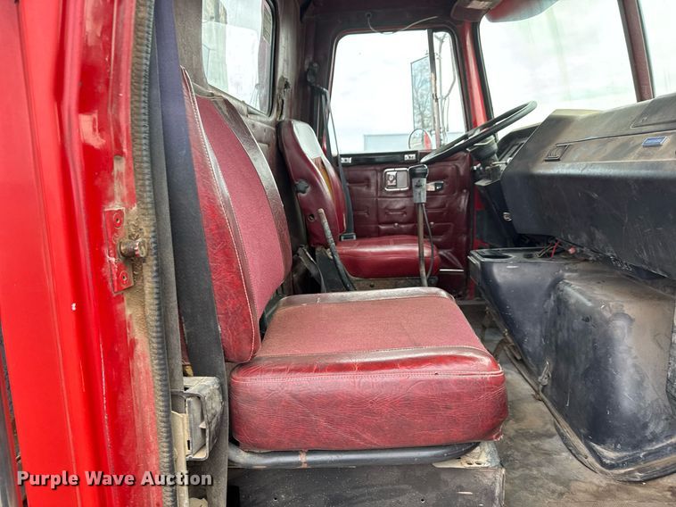 image for item LH9460 1993 White GMC WG dump truck