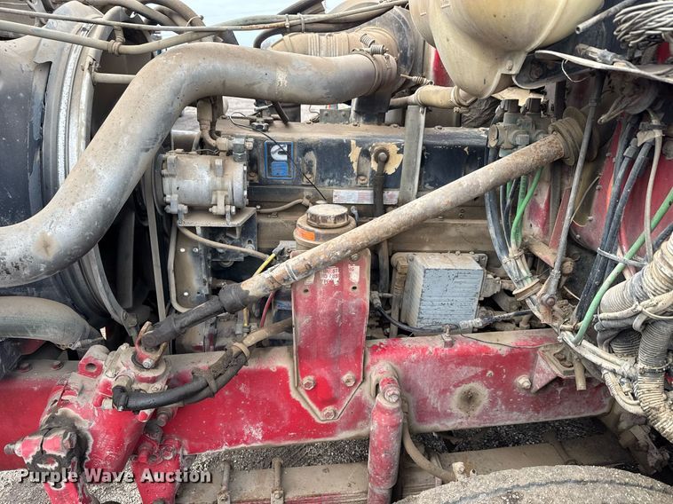 image for item LH9460 1993 White GMC WG dump truck