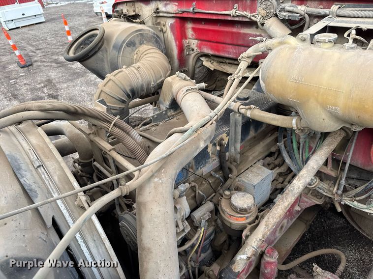 image for item LH9460 1993 White GMC WG dump truck