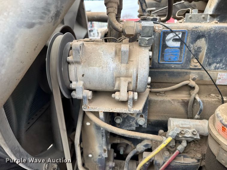 image for item LH9460 1993 White GMC WG dump truck