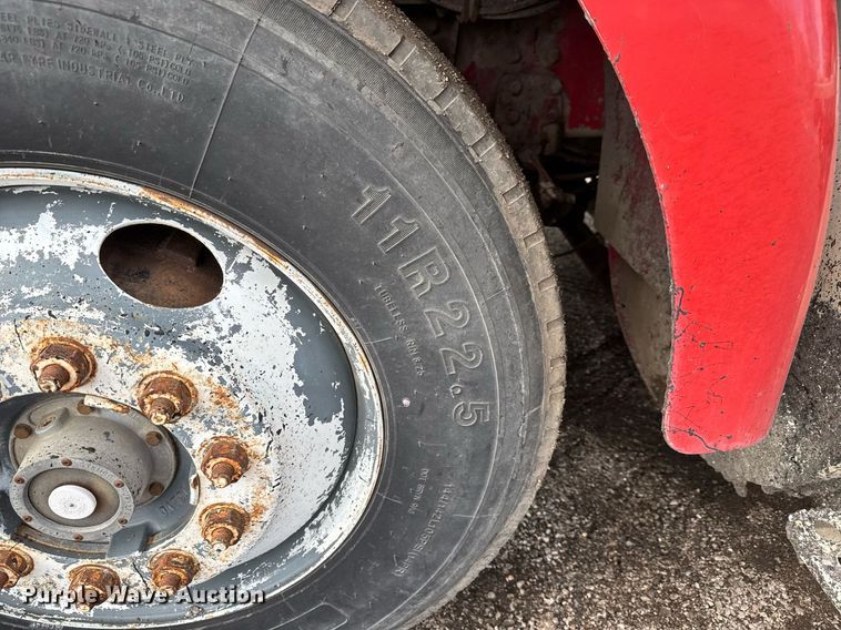 image for item LH9460 1993 White GMC WG dump truck