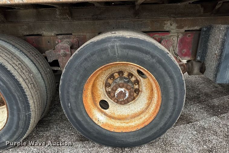 image for item LH9460 1993 White GMC WG dump truck