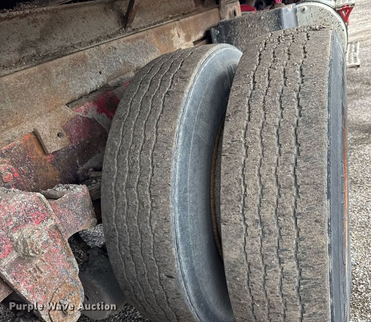 image for item LH9460 1993 White GMC WG dump truck