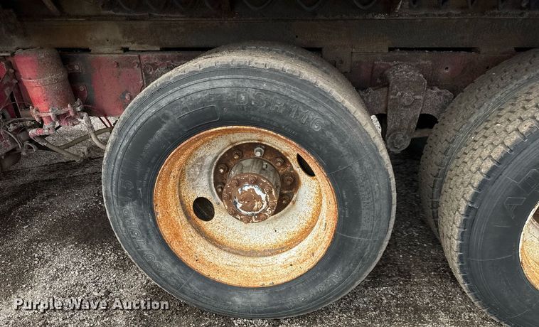 image for item LH9460 1993 White GMC WG dump truck