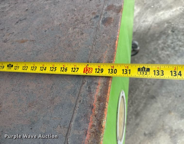 image for item LH9461 2009 GMC C6500 Crew Cab chipper truck