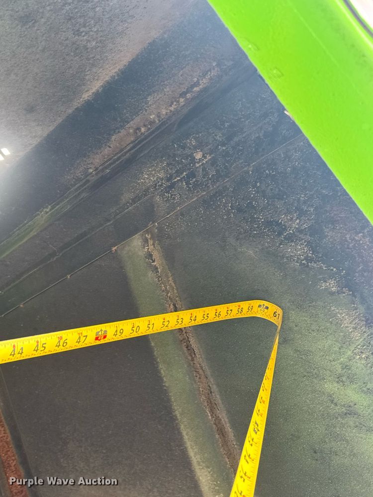 image for item LH9461 2009 GMC C6500 Crew Cab chipper truck