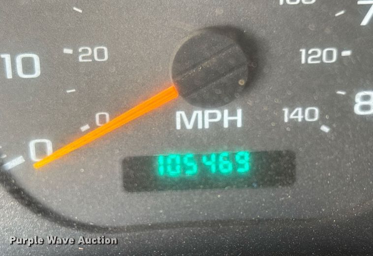 image for item LH9461 2009 GMC C6500 Crew Cab chipper truck