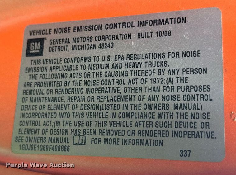 image for item LH9461 2009 GMC C6500 Crew Cab chipper truck