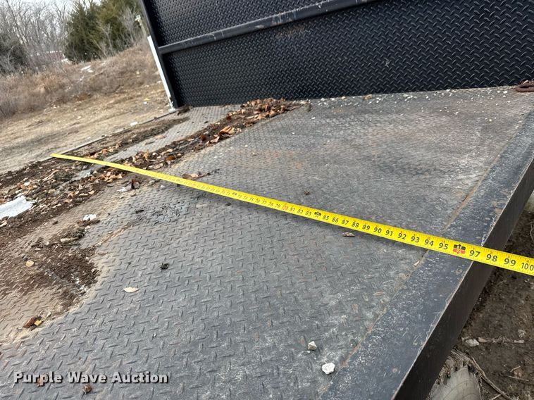 image for item LH9463 2005 GMC C7500 bucket truck