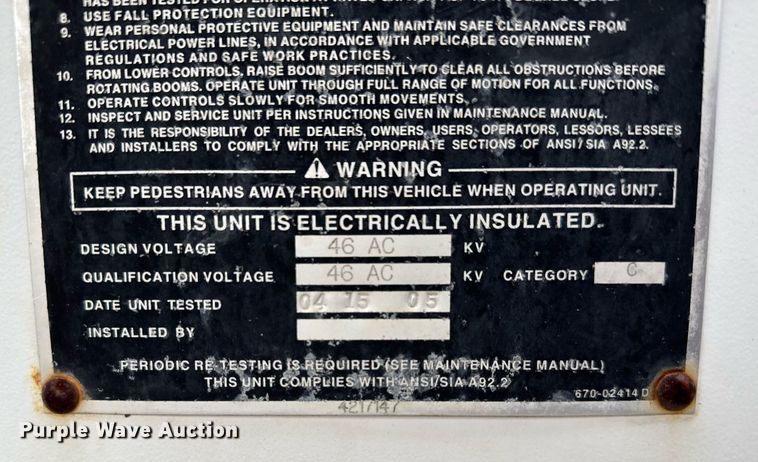 image for item LH9463 2005 GMC C7500 bucket truck