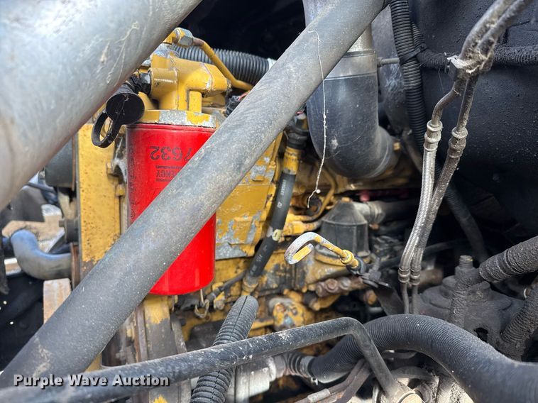 image for item LH9463 2005 GMC C7500 bucket truck