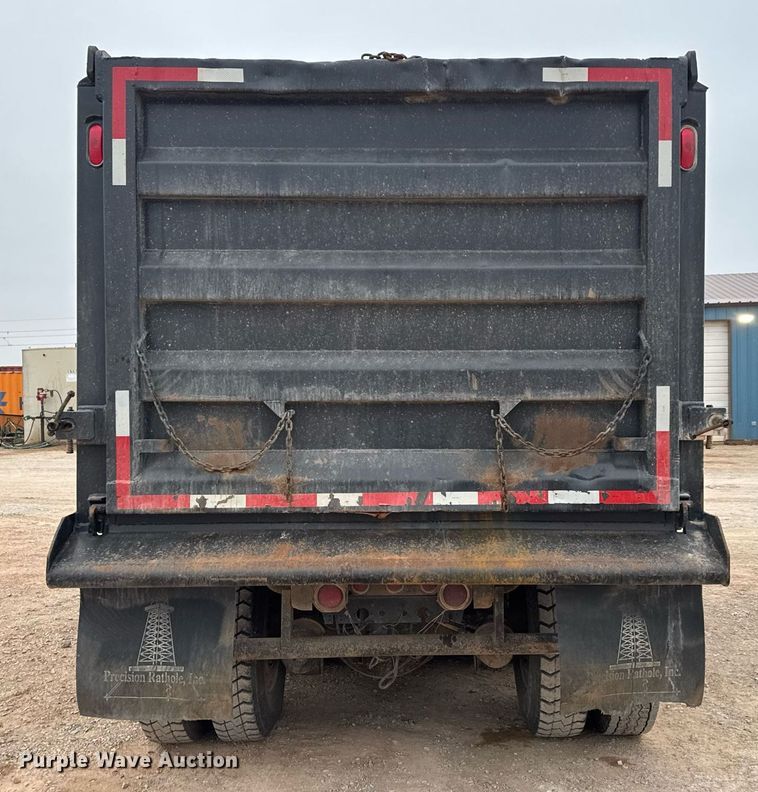 image for item LH9482 2007 Kenworth  T800 dump truck