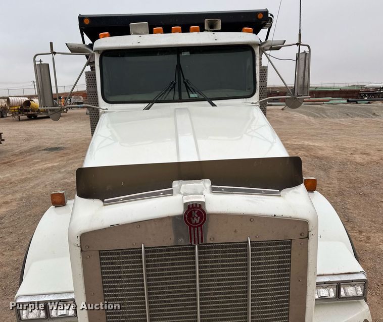 image for item LH9482 2007 Kenworth  T800 dump truck