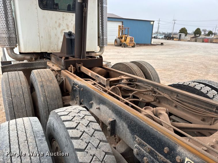 image for item LH9482 2007 Kenworth  T800 dump truck