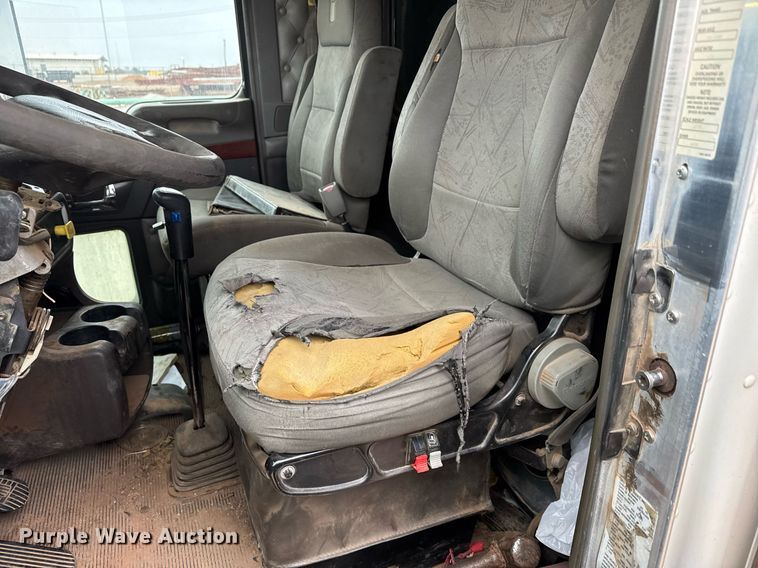 image for item LH9482 2007 Kenworth  T800 dump truck