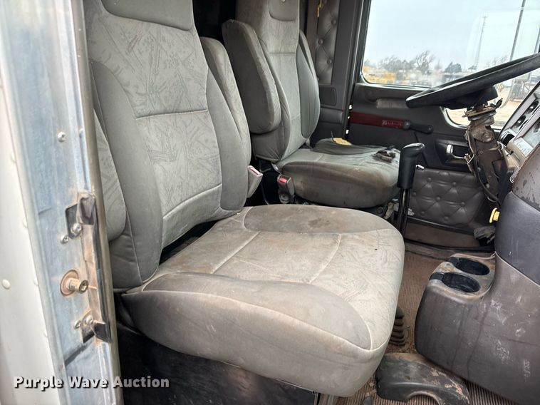 image for item LH9482 2007 Kenworth  T800 dump truck