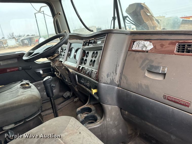 image for item LH9482 2007 Kenworth  T800 dump truck