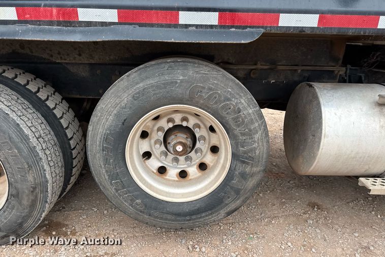 image for item LH9482 2007 Kenworth  T800 dump truck