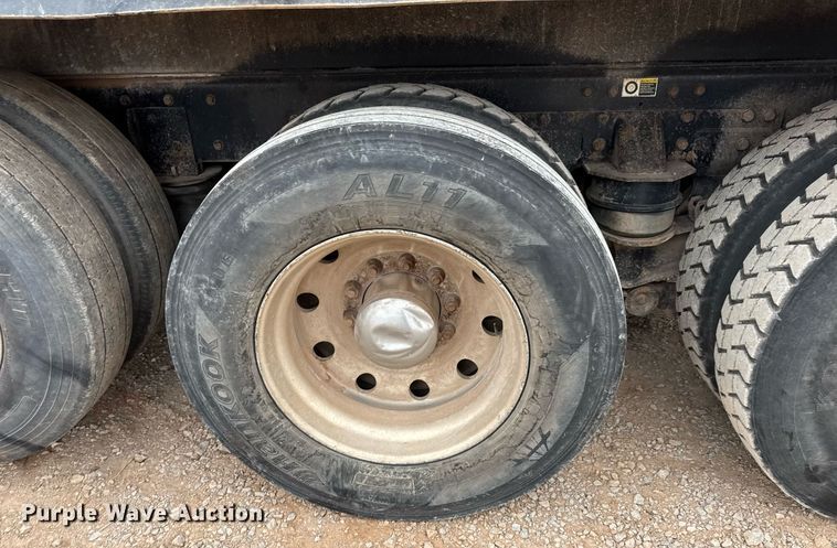 image for item LH9482 2007 Kenworth  T800 dump truck