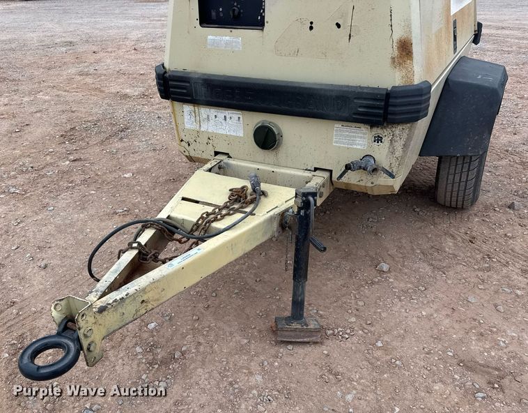 image for item LH9484 1997 Ingersoll-Rand  XP185WJD air compressor