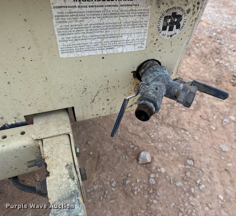 image for item LH9484 1997 Ingersoll-Rand  XP185WJD air compressor