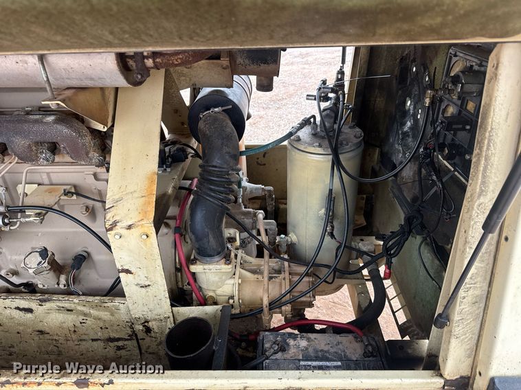 image for item LH9484 1997 Ingersoll-Rand  XP185WJD air compressor