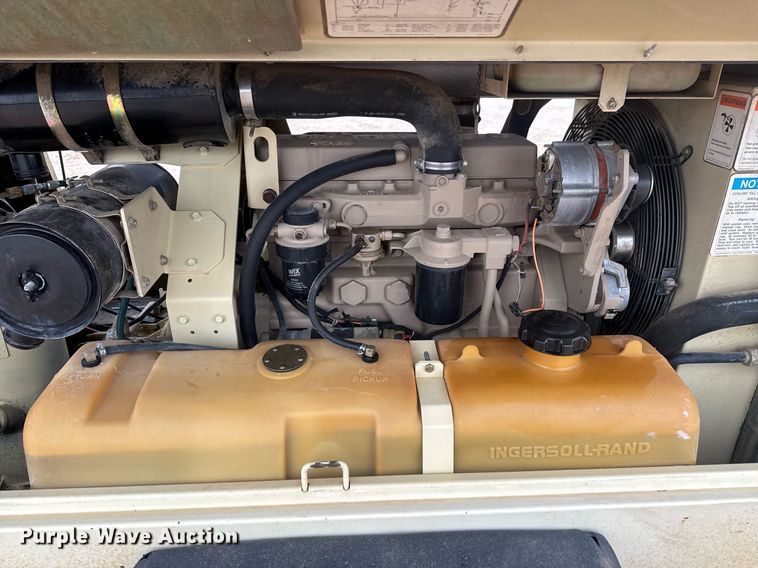 image for item LH9484 1997 Ingersoll-Rand  XP185WJD air compressor