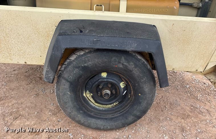 image for item LH9484 1997 Ingersoll-Rand  XP185WJD air compressor