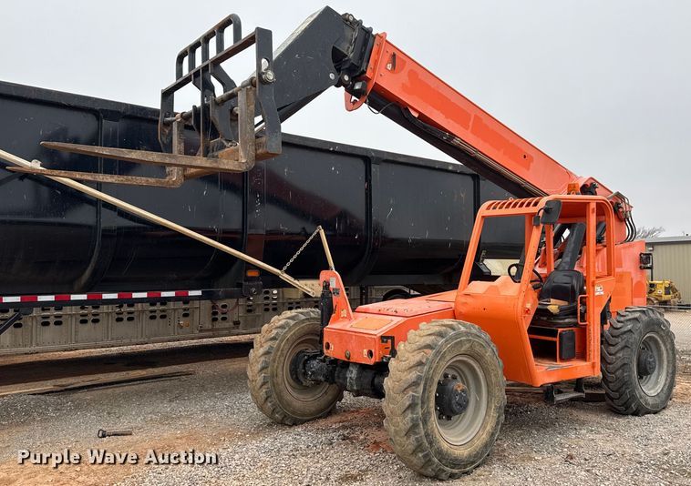 image for item LH9485 2015 JLG 8042 telehandler