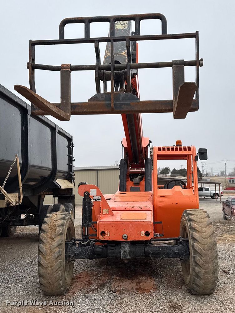 image for item LH9485 2015 JLG 8042 telehandler