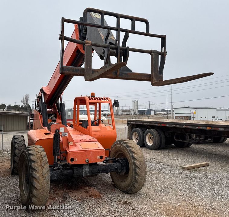 image for item LH9485 2015 JLG 8042 telehandler
