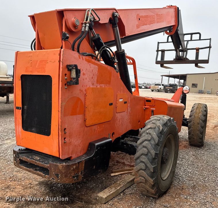 image for item LH9485 2015 JLG 8042 telehandler
