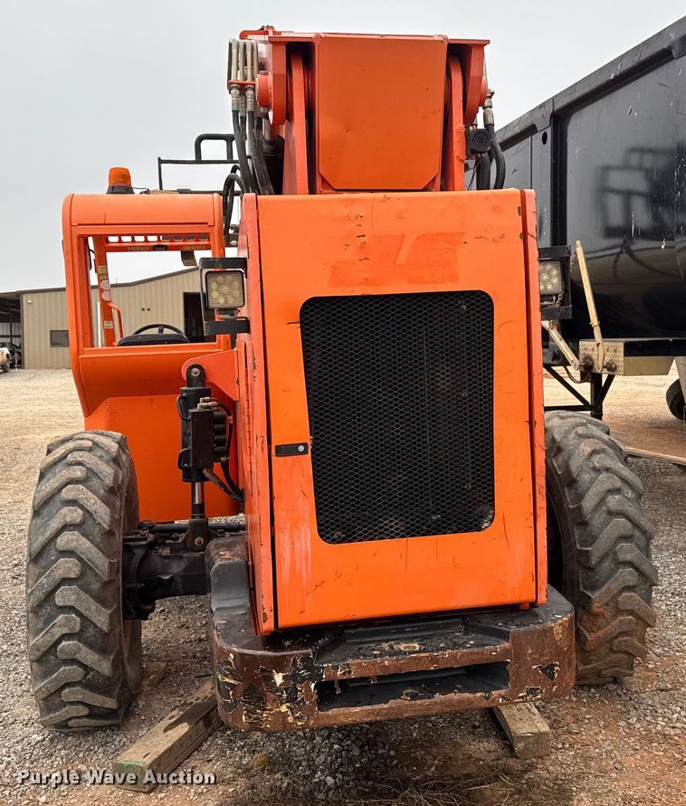 image for item LH9485 2015 JLG 8042 telehandler