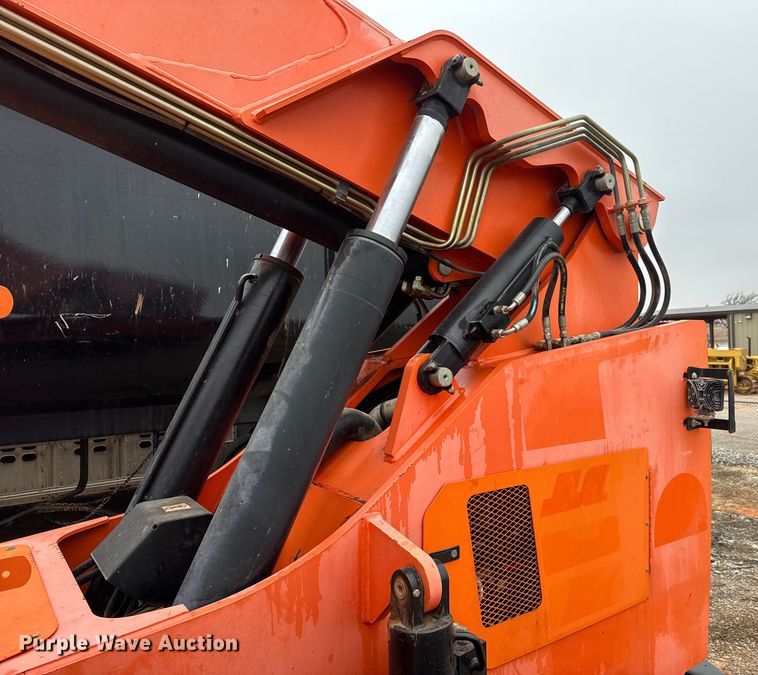 image for item LH9485 2015 JLG 8042 telehandler