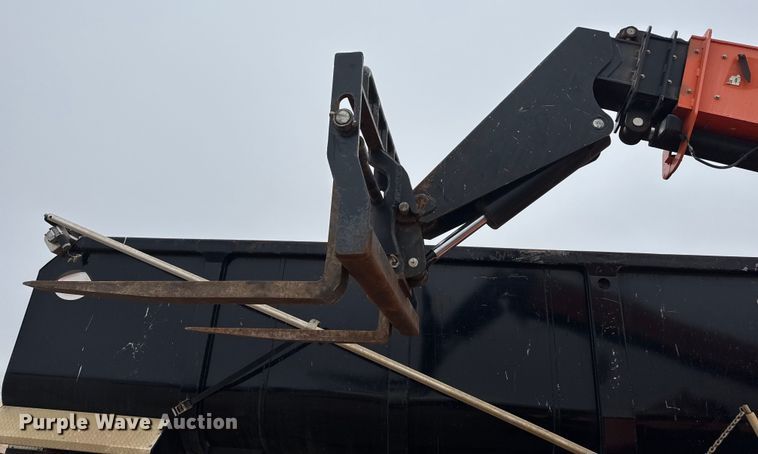 image for item LH9485 2015 JLG 8042 telehandler