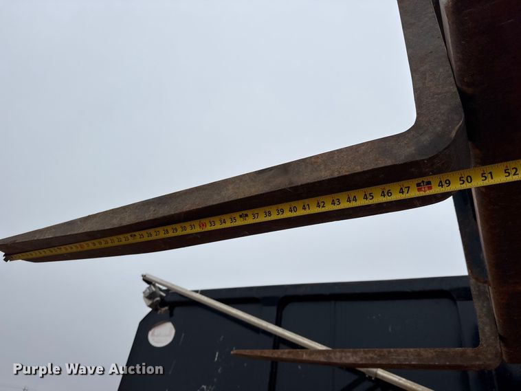 image for item LH9485 2015 JLG 8042 telehandler