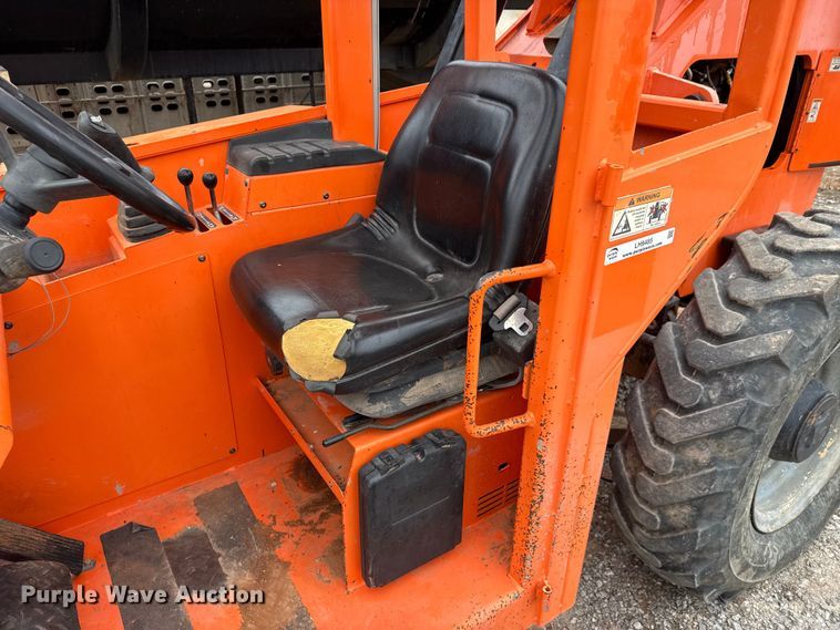 image for item LH9485 2015 JLG 8042 telehandler