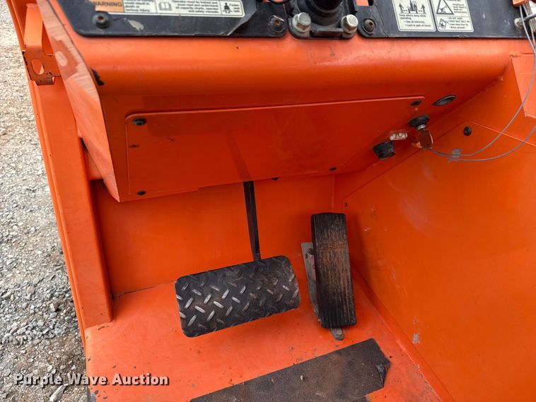 image for item LH9485 2015 JLG 8042 telehandler