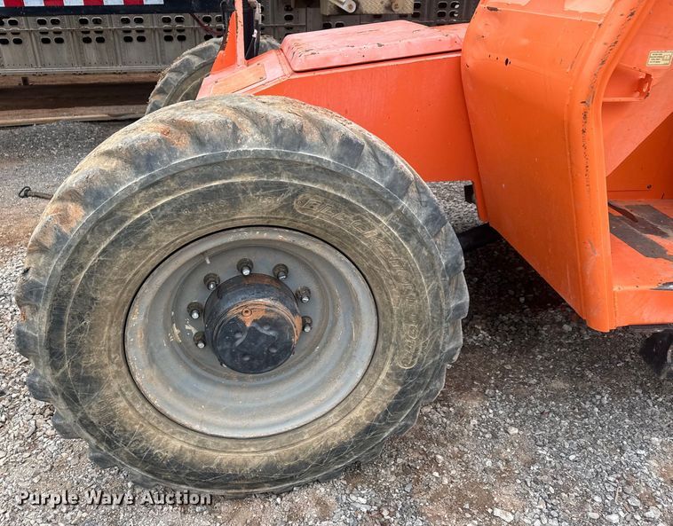 image for item LH9485 2015 JLG 8042 telehandler