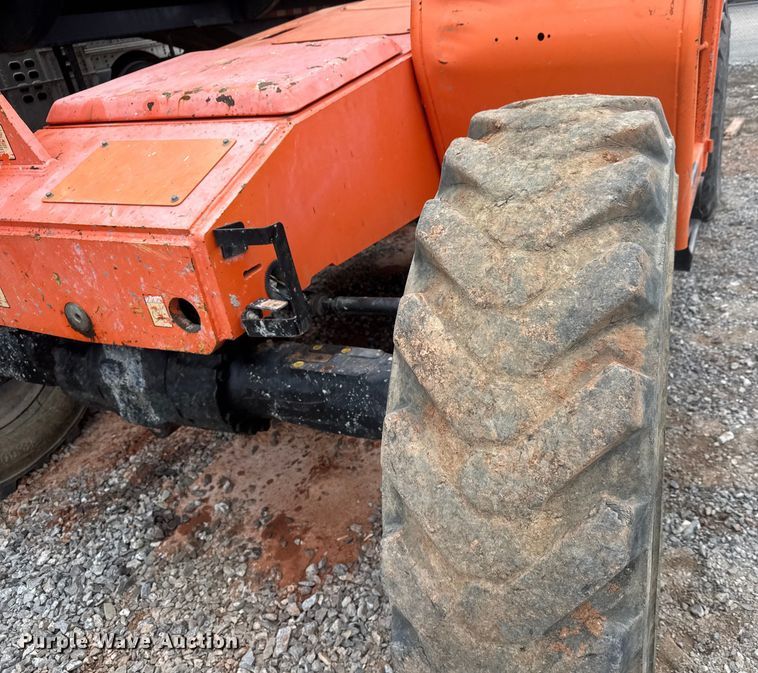 image for item LH9485 2015 JLG 8042 telehandler