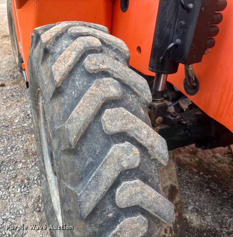 image for item LH9485 2015 JLG 8042 telehandler