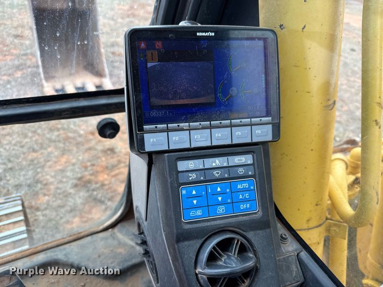 image for item LH9486 2017 Komatsu  PC210 LC-11 excavator