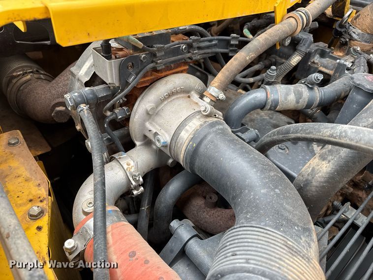 image for item LH9486 2017 Komatsu  PC210 LC-11 excavator