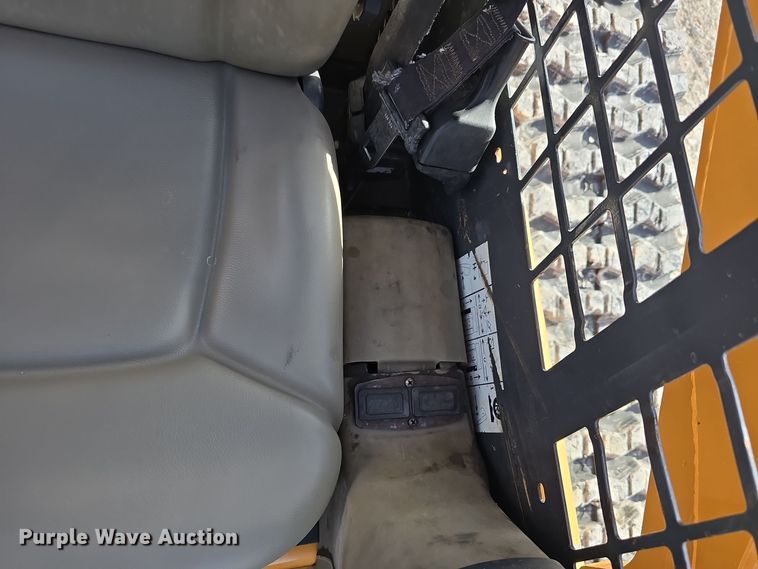 image for item LX9037 2007 Case 450CT tracked skid steer loader