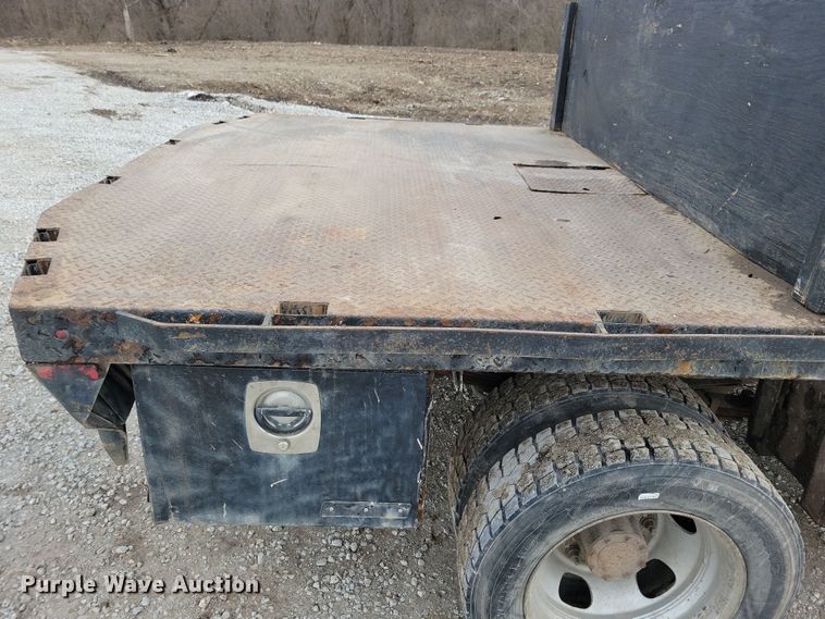 image for item NB9802 2014 Dodge Ram 5500 Crew Cab flatbed truck
