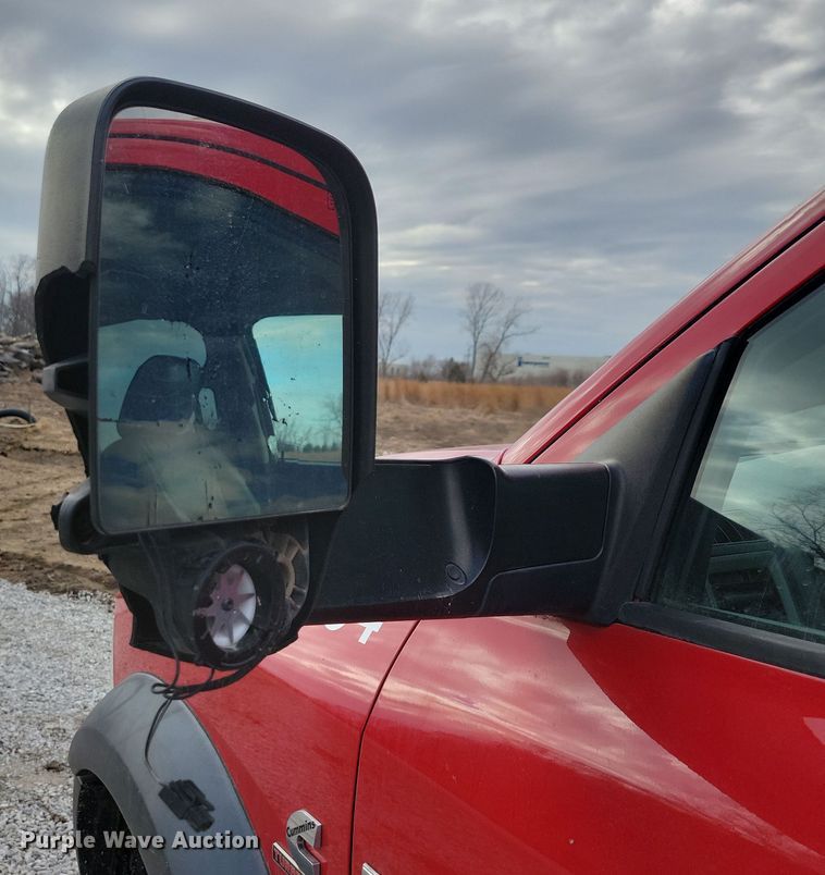 image for item NB9802 2014 Dodge Ram 5500 Crew Cab flatbed truck