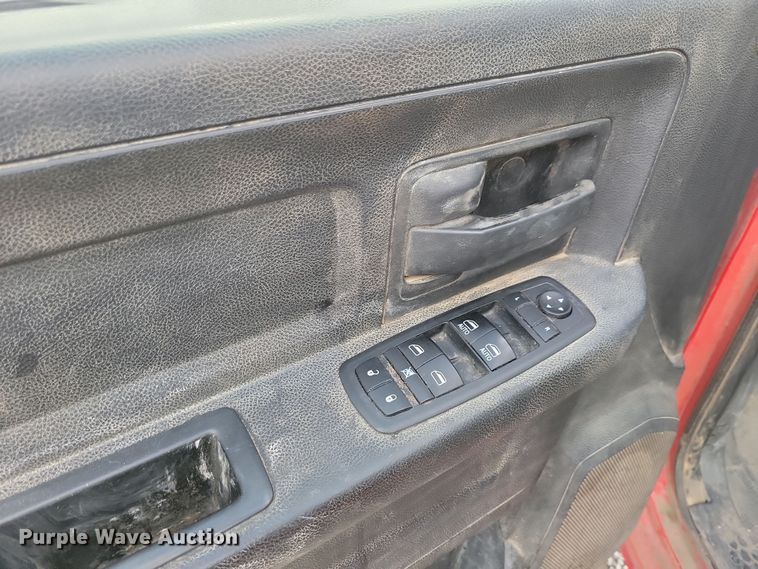 image for item NB9802 2014 Dodge Ram 5500 Crew Cab flatbed truck