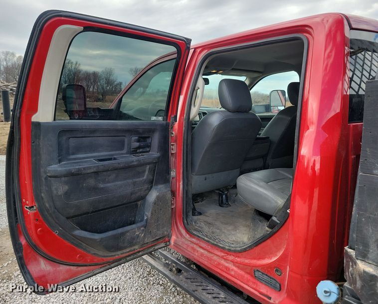 image for item NB9802 2014 Dodge Ram 5500 Crew Cab flatbed truck