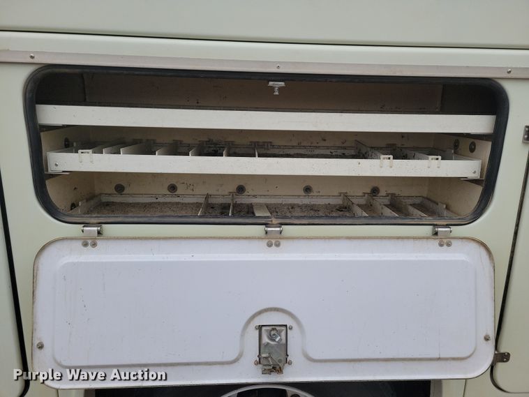 image for item NB9805 2012 International  7400 bucket truck